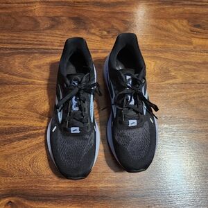 Brooks Launch GTS Women